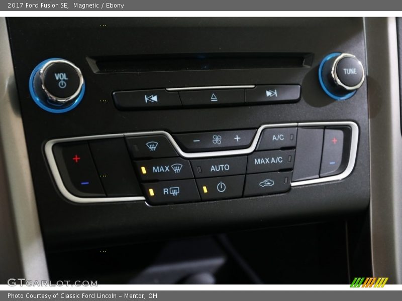 Magnetic / Ebony 2017 Ford Fusion SE
