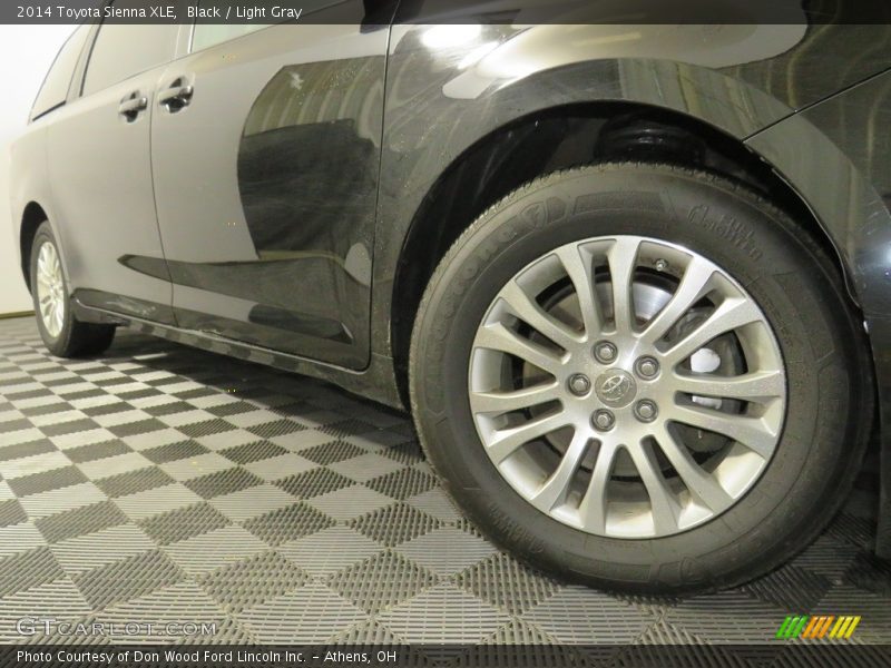 Black / Light Gray 2014 Toyota Sienna XLE