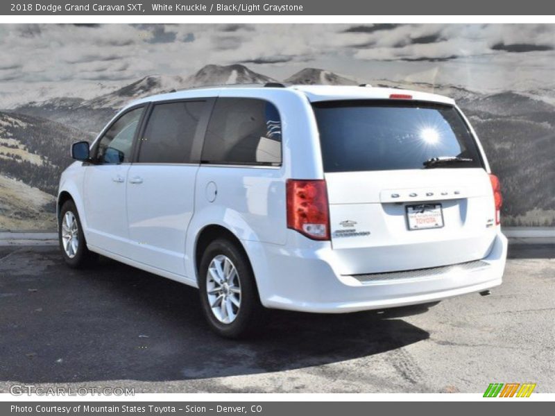 White Knuckle / Black/Light Graystone 2018 Dodge Grand Caravan SXT