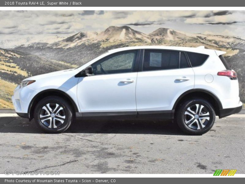 Super White / Black 2018 Toyota RAV4 LE