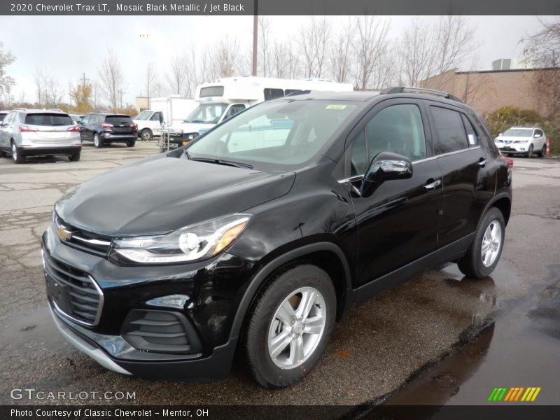 Mosaic Black Metallic / Jet Black 2020 Chevrolet Trax LT