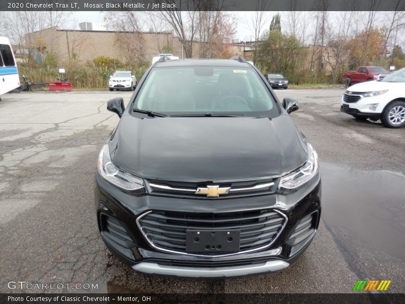 Mosaic Black Metallic / Jet Black 2020 Chevrolet Trax LT