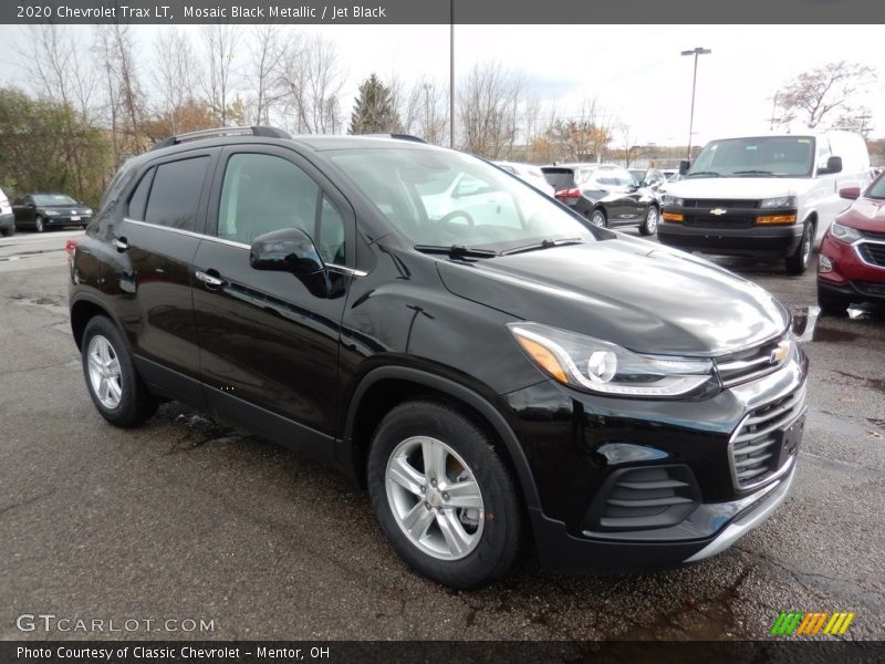 Mosaic Black Metallic / Jet Black 2020 Chevrolet Trax LT