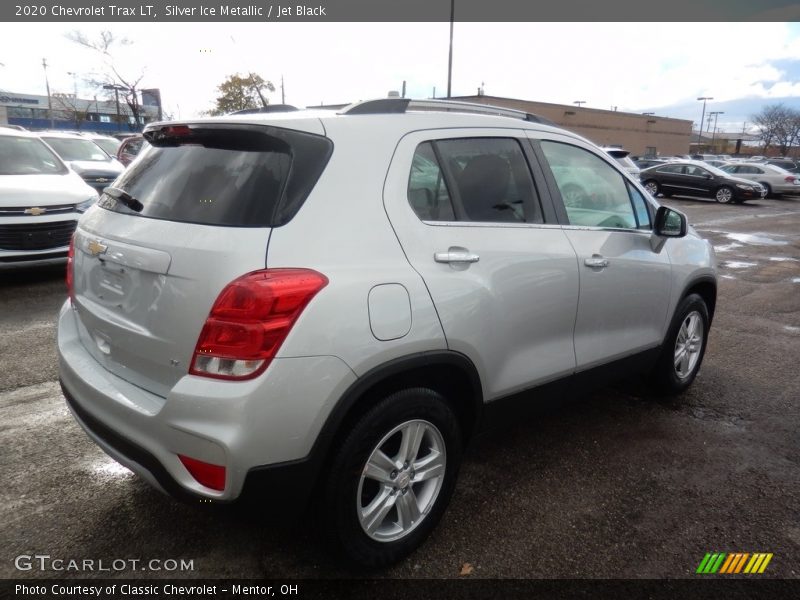 Silver Ice Metallic / Jet Black 2020 Chevrolet Trax LT