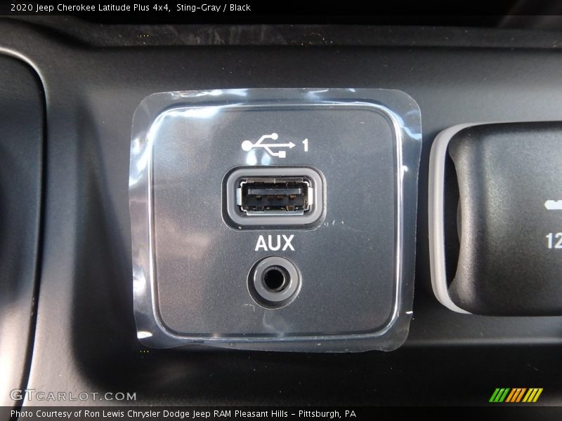 Sting-Gray / Black 2020 Jeep Cherokee Latitude Plus 4x4