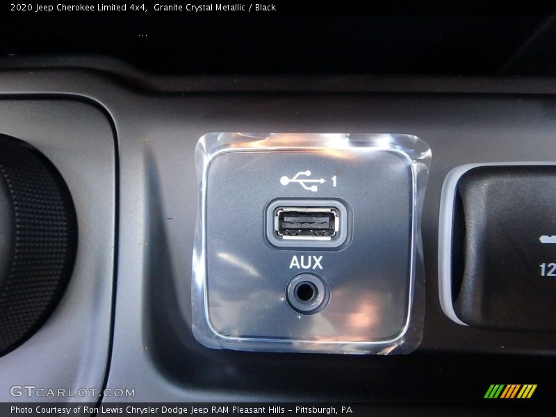 Granite Crystal Metallic / Black 2020 Jeep Cherokee Limited 4x4