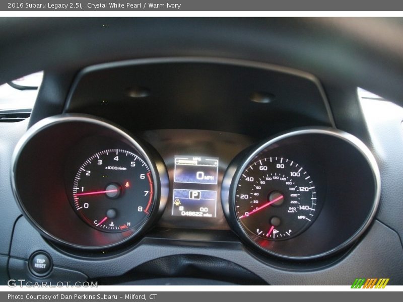 Crystal White Pearl / Warm Ivory 2016 Subaru Legacy 2.5i