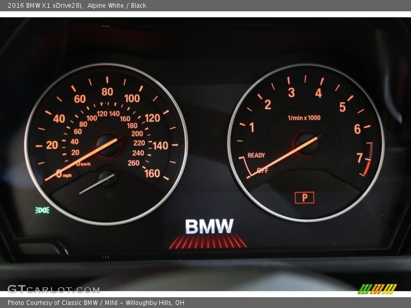 Alpine White / Black 2016 BMW X1 xDrive28i