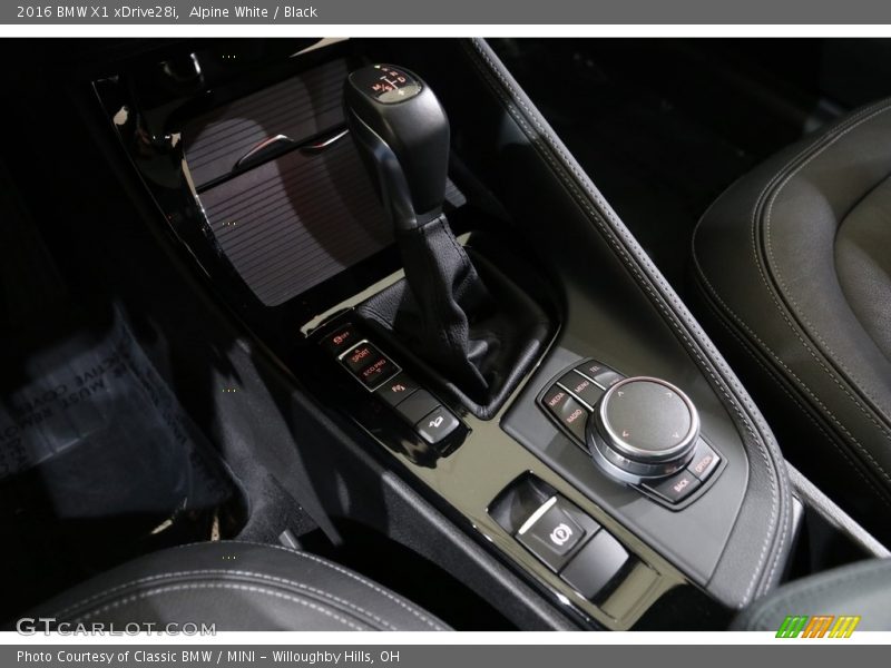 Alpine White / Black 2016 BMW X1 xDrive28i