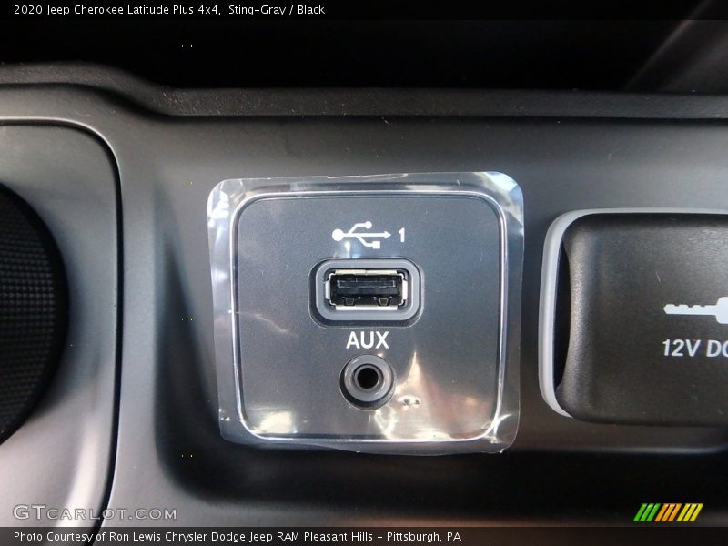Sting-Gray / Black 2020 Jeep Cherokee Latitude Plus 4x4