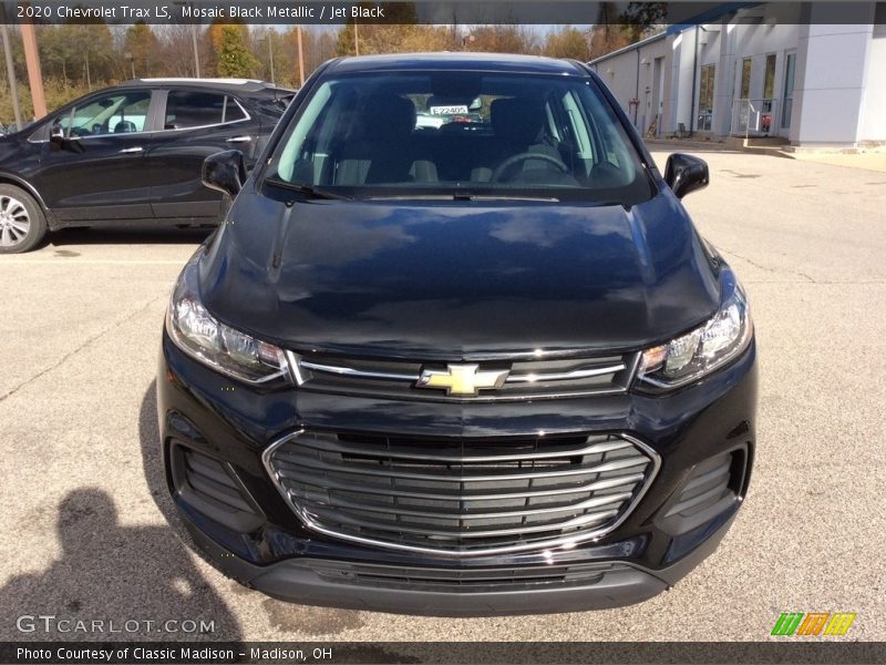 Mosaic Black Metallic / Jet Black 2020 Chevrolet Trax LS
