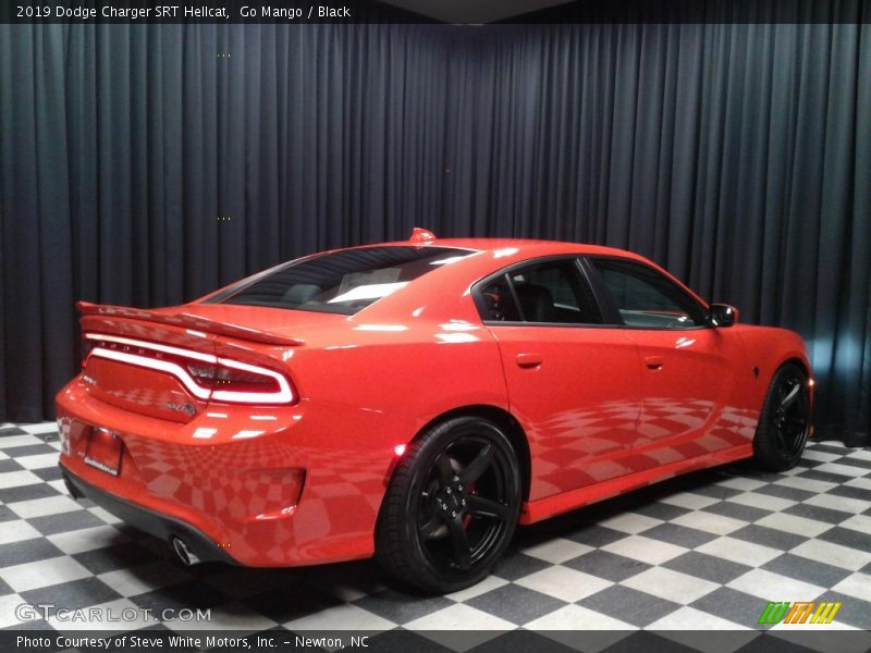 Go Mango / Black 2019 Dodge Charger SRT Hellcat