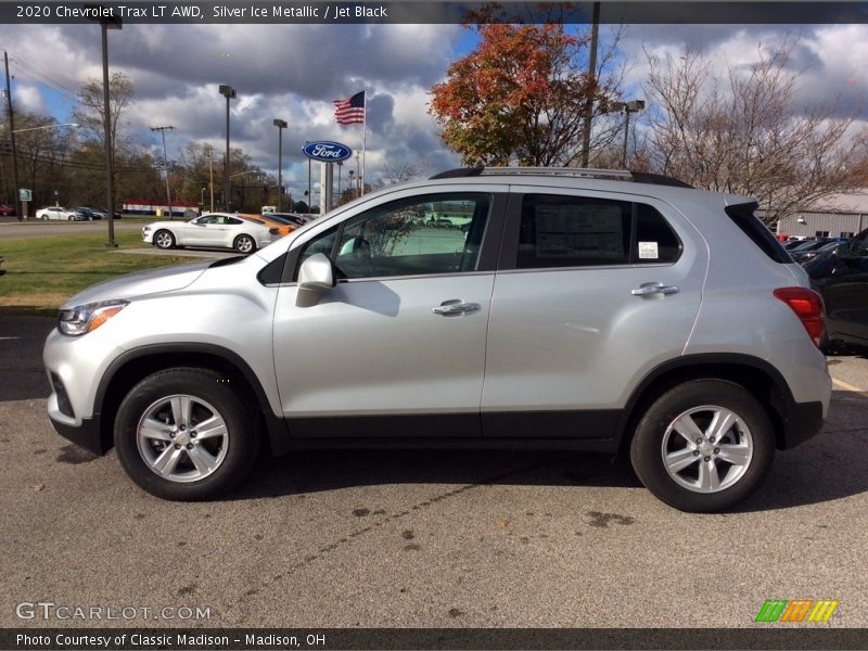 Silver Ice Metallic / Jet Black 2020 Chevrolet Trax LT AWD