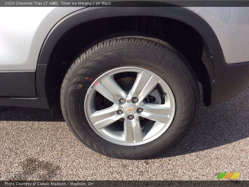 Silver Ice Metallic / Jet Black 2020 Chevrolet Trax LT AWD