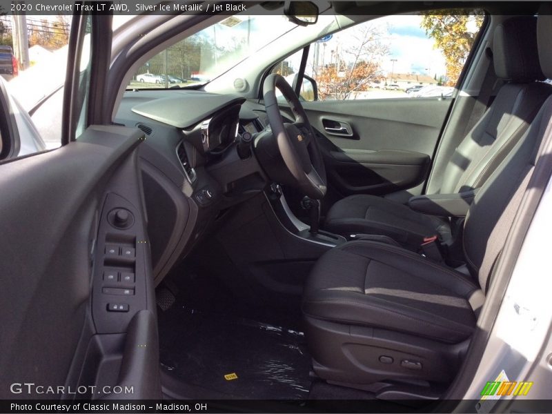 Silver Ice Metallic / Jet Black 2020 Chevrolet Trax LT AWD