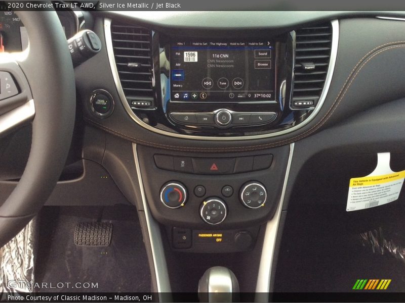 Silver Ice Metallic / Jet Black 2020 Chevrolet Trax LT AWD