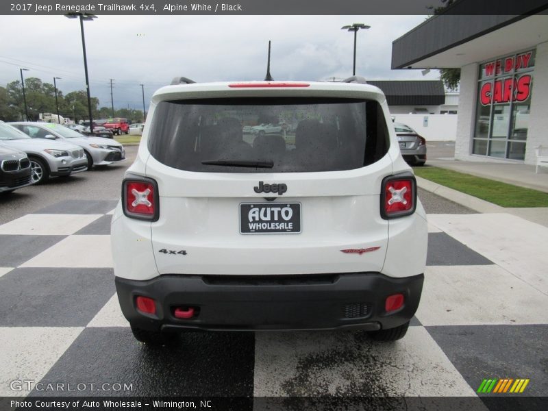 Alpine White / Black 2017 Jeep Renegade Trailhawk 4x4