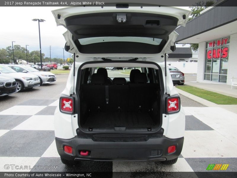 Alpine White / Black 2017 Jeep Renegade Trailhawk 4x4