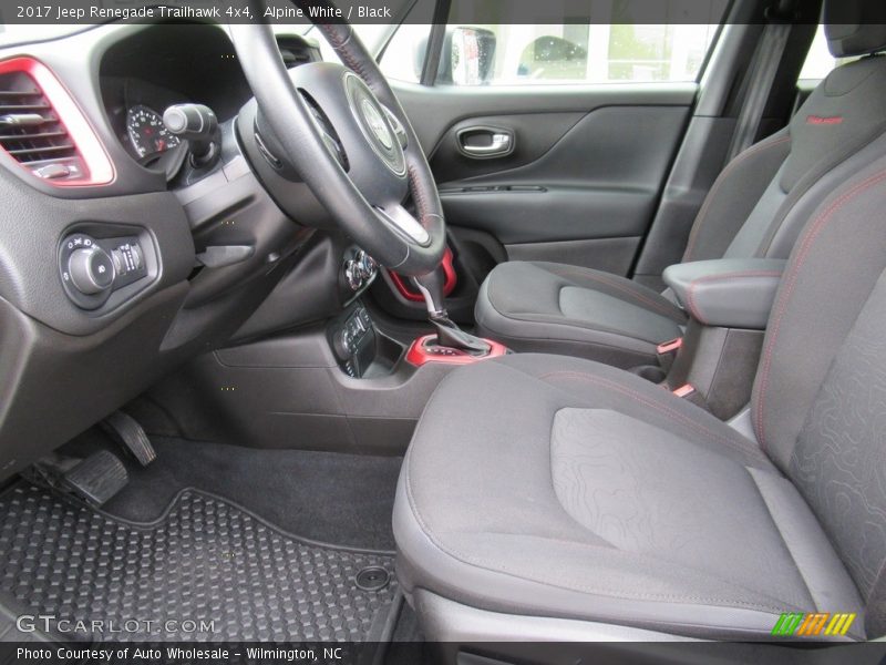 Alpine White / Black 2017 Jeep Renegade Trailhawk 4x4
