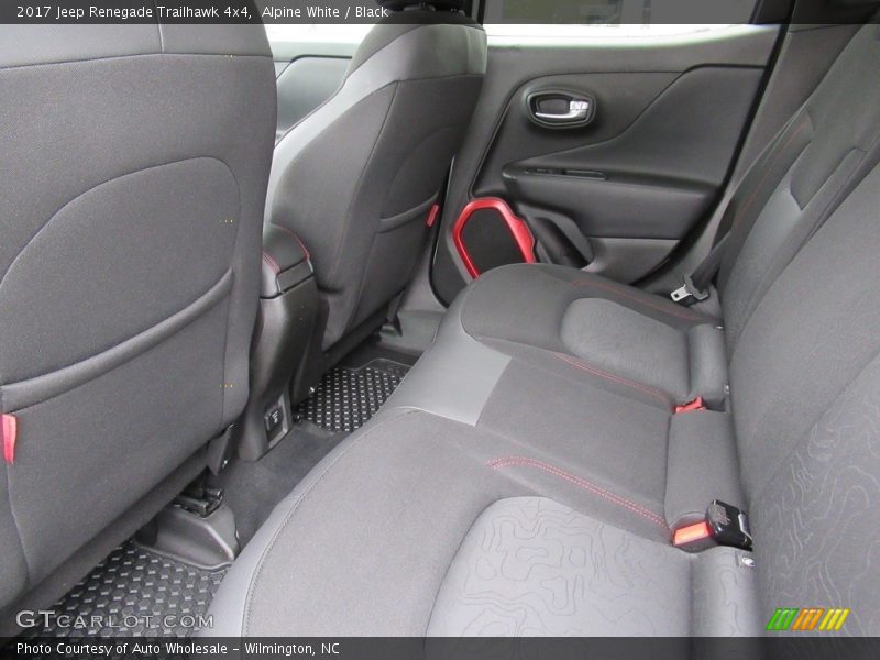 Alpine White / Black 2017 Jeep Renegade Trailhawk 4x4