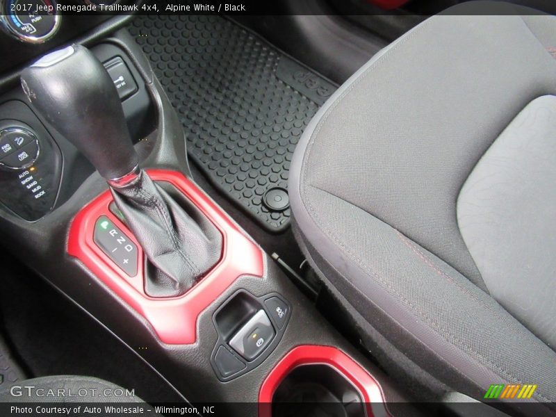 Alpine White / Black 2017 Jeep Renegade Trailhawk 4x4