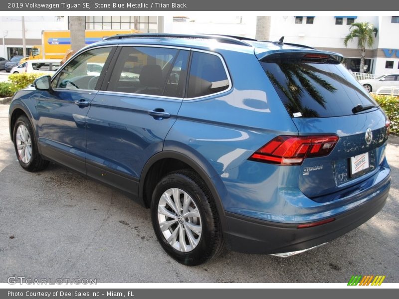 Stone Blue Metallic / Titan Black 2019 Volkswagen Tiguan SE