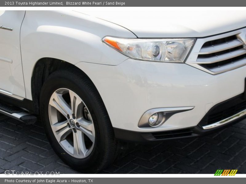 Blizzard White Pearl / Sand Beige 2013 Toyota Highlander Limited