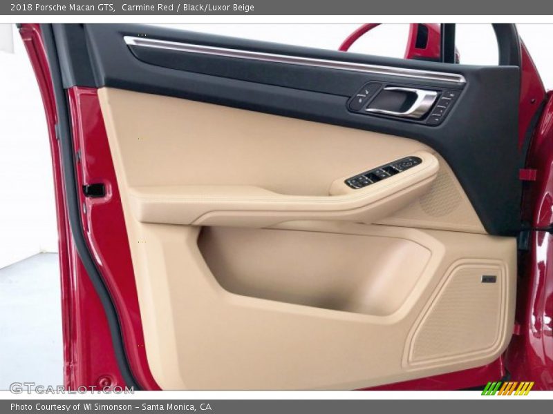 Door Panel of 2018 Macan GTS