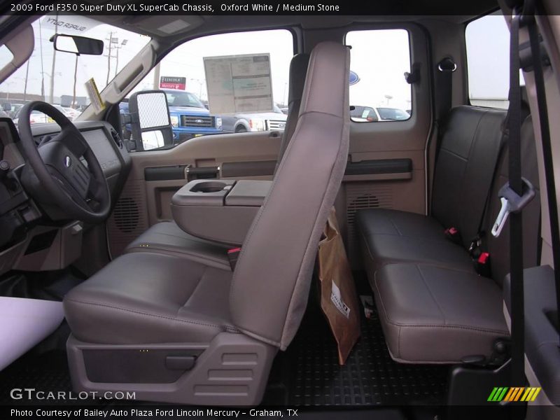 Oxford White / Medium Stone 2009 Ford F350 Super Duty XL SuperCab Chassis