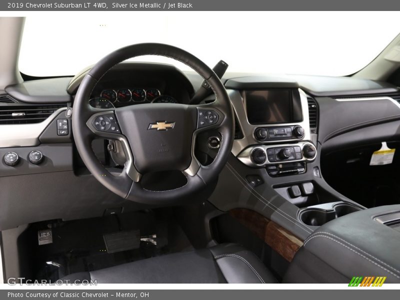 Silver Ice Metallic / Jet Black 2019 Chevrolet Suburban LT 4WD