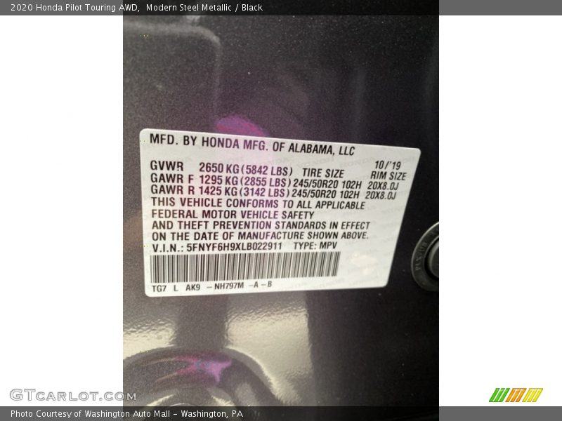 Modern Steel Metallic / Black 2020 Honda Pilot Touring AWD