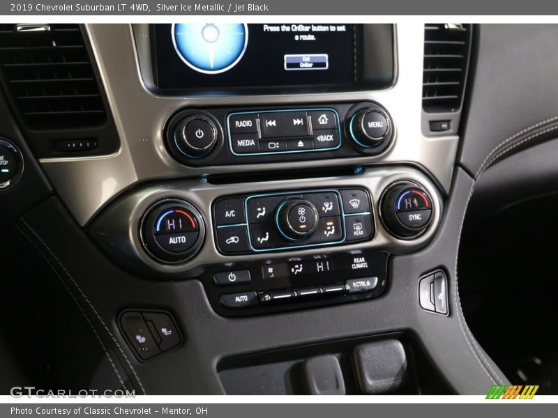 Silver Ice Metallic / Jet Black 2019 Chevrolet Suburban LT 4WD