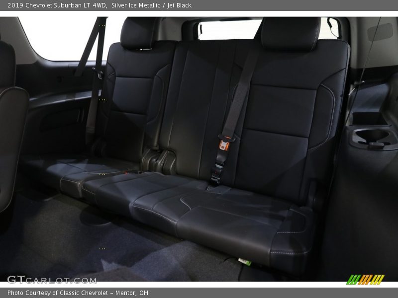Silver Ice Metallic / Jet Black 2019 Chevrolet Suburban LT 4WD