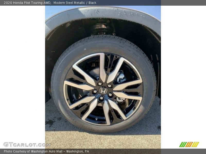 Modern Steel Metallic / Black 2020 Honda Pilot Touring AWD