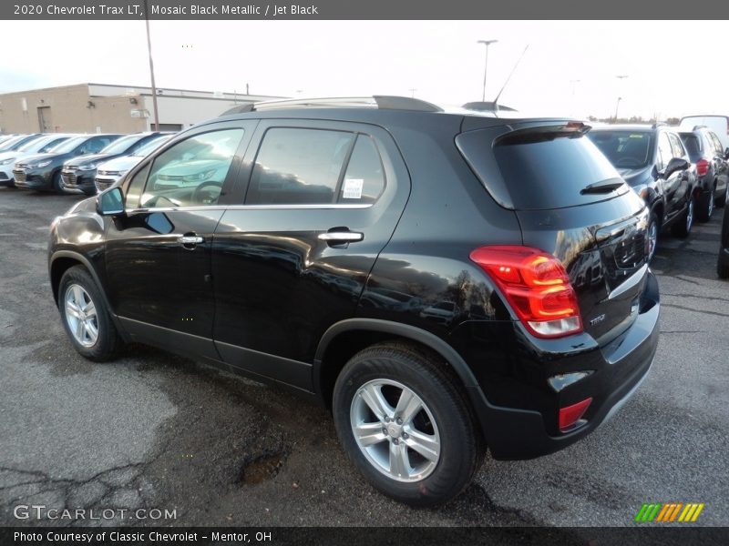 Mosaic Black Metallic / Jet Black 2020 Chevrolet Trax LT