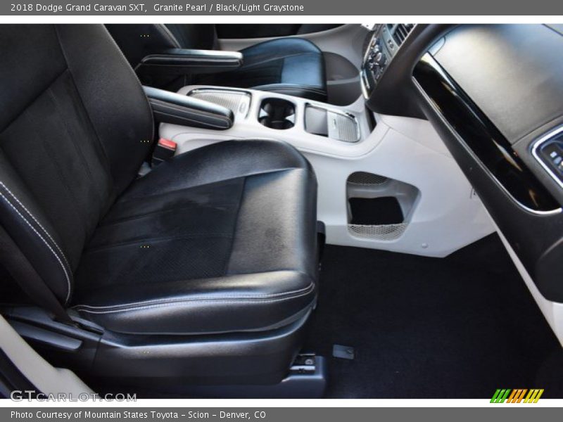 Granite Pearl / Black/Light Graystone 2018 Dodge Grand Caravan SXT