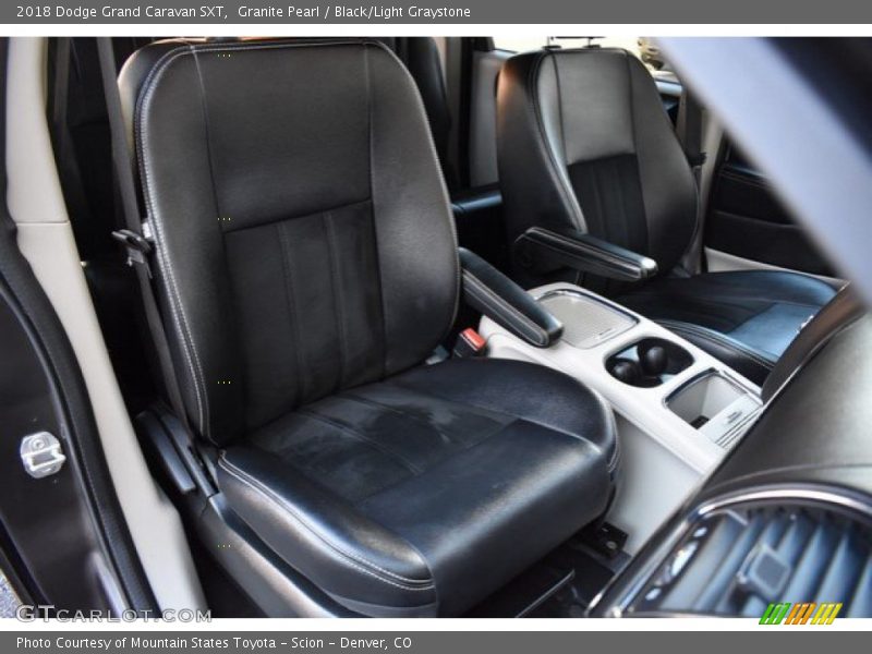 Granite Pearl / Black/Light Graystone 2018 Dodge Grand Caravan SXT