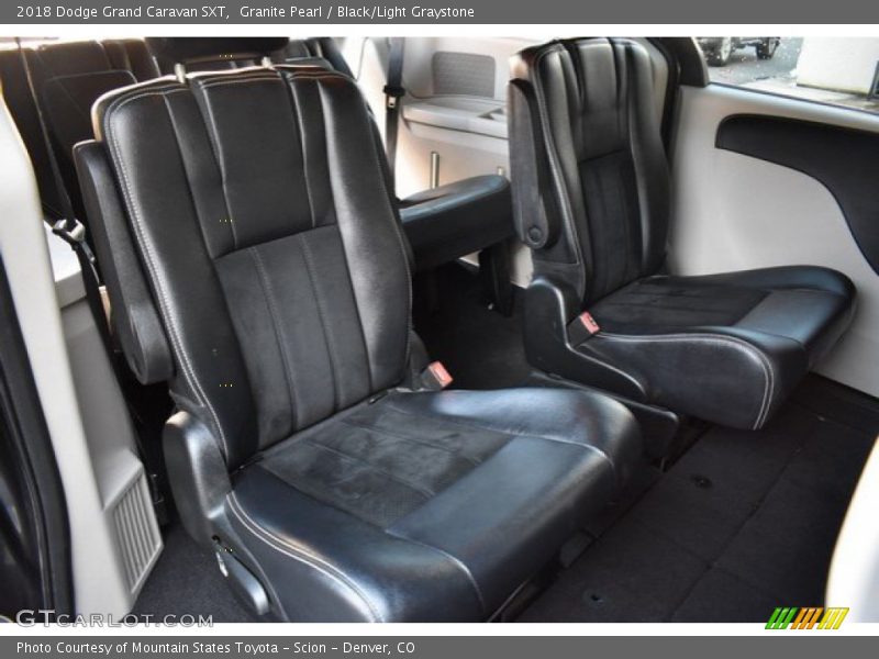 Granite Pearl / Black/Light Graystone 2018 Dodge Grand Caravan SXT