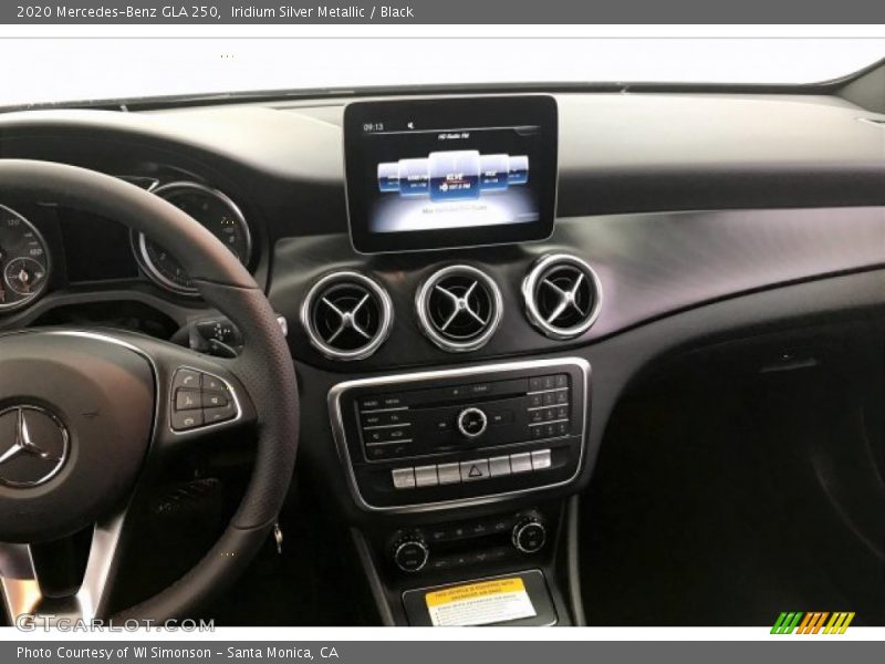 Iridium Silver Metallic / Black 2020 Mercedes-Benz GLA 250