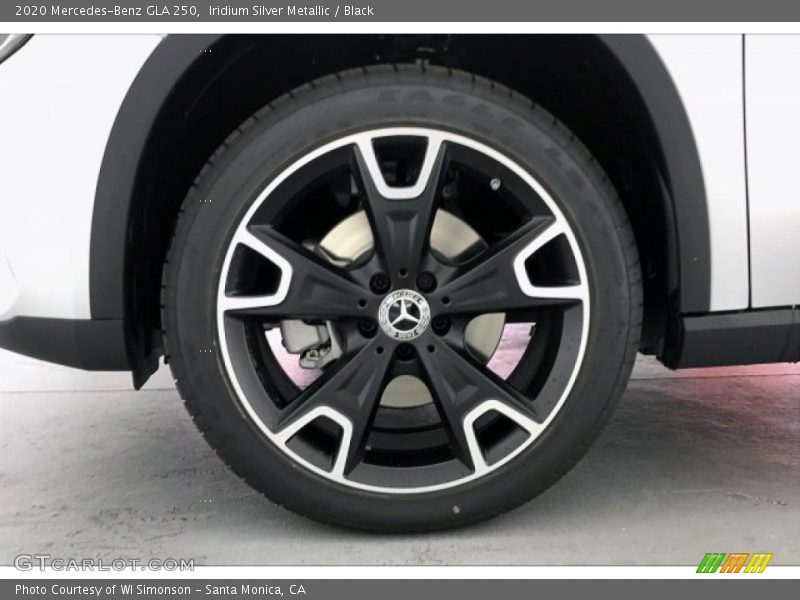 Iridium Silver Metallic / Black 2020 Mercedes-Benz GLA 250