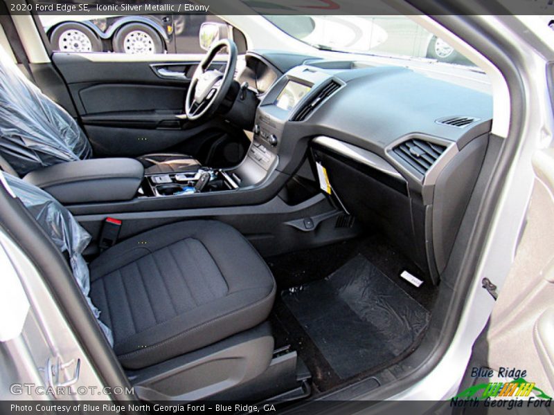 Iconic Silver Metallic / Ebony 2020 Ford Edge SE
