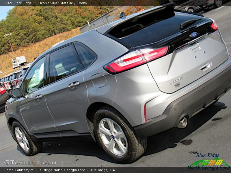 Iconic Silver Metallic / Ebony 2020 Ford Edge SE