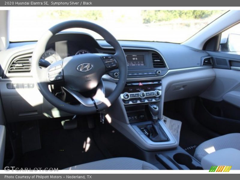 Symphony Silver / Black 2020 Hyundai Elantra SE