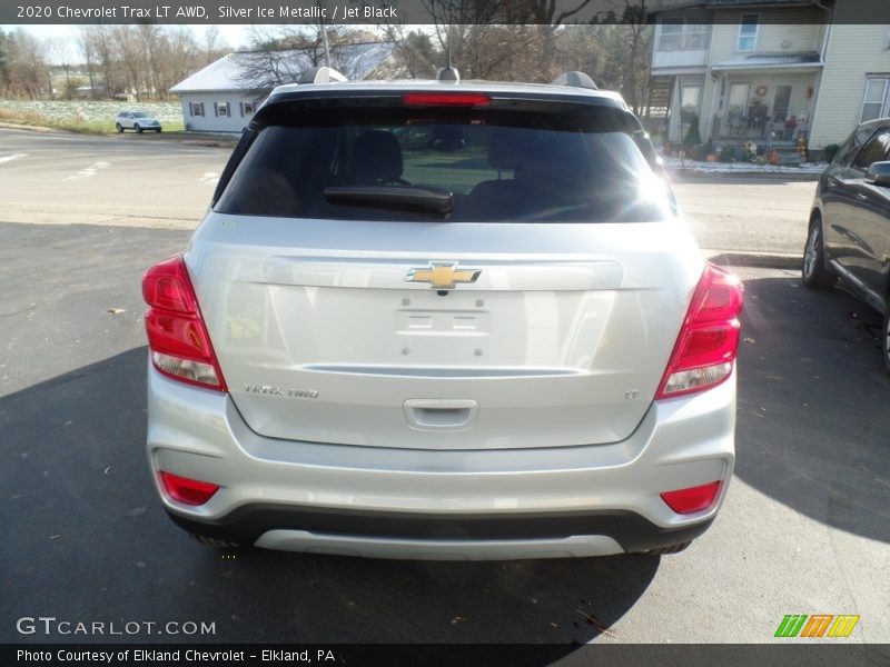 Silver Ice Metallic / Jet Black 2020 Chevrolet Trax LT AWD