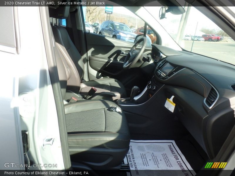 Silver Ice Metallic / Jet Black 2020 Chevrolet Trax LT AWD