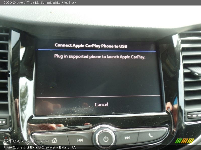 Summit White / Jet Black 2020 Chevrolet Trax LS