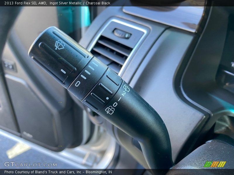 Ingot Silver Metallic / Charcoal Black 2013 Ford Flex SEL AWD