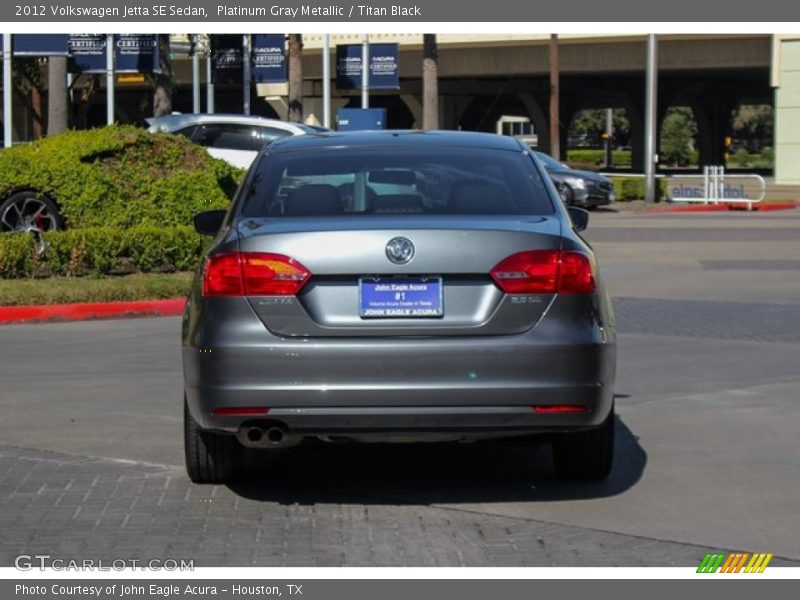 Platinum Gray Metallic / Titan Black 2012 Volkswagen Jetta SE Sedan