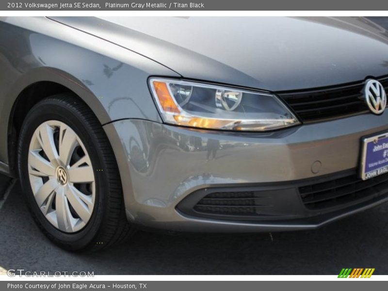 Platinum Gray Metallic / Titan Black 2012 Volkswagen Jetta SE Sedan