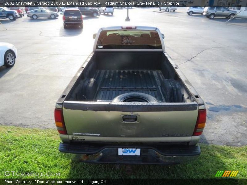 Medium Charcoal Gray Metallic / Graphite 2002 Chevrolet Silverado 2500 LS Extended Cab 4x4